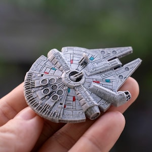 Mini Galaxy Freighter: Sci-Fi Fan Art Model, Resin Starship Gift, STAR WAR resin lamp