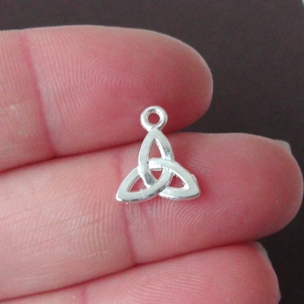 15 Charms, Celtic Knot Charms 9.5x12.5x1mm ITEM:AR22