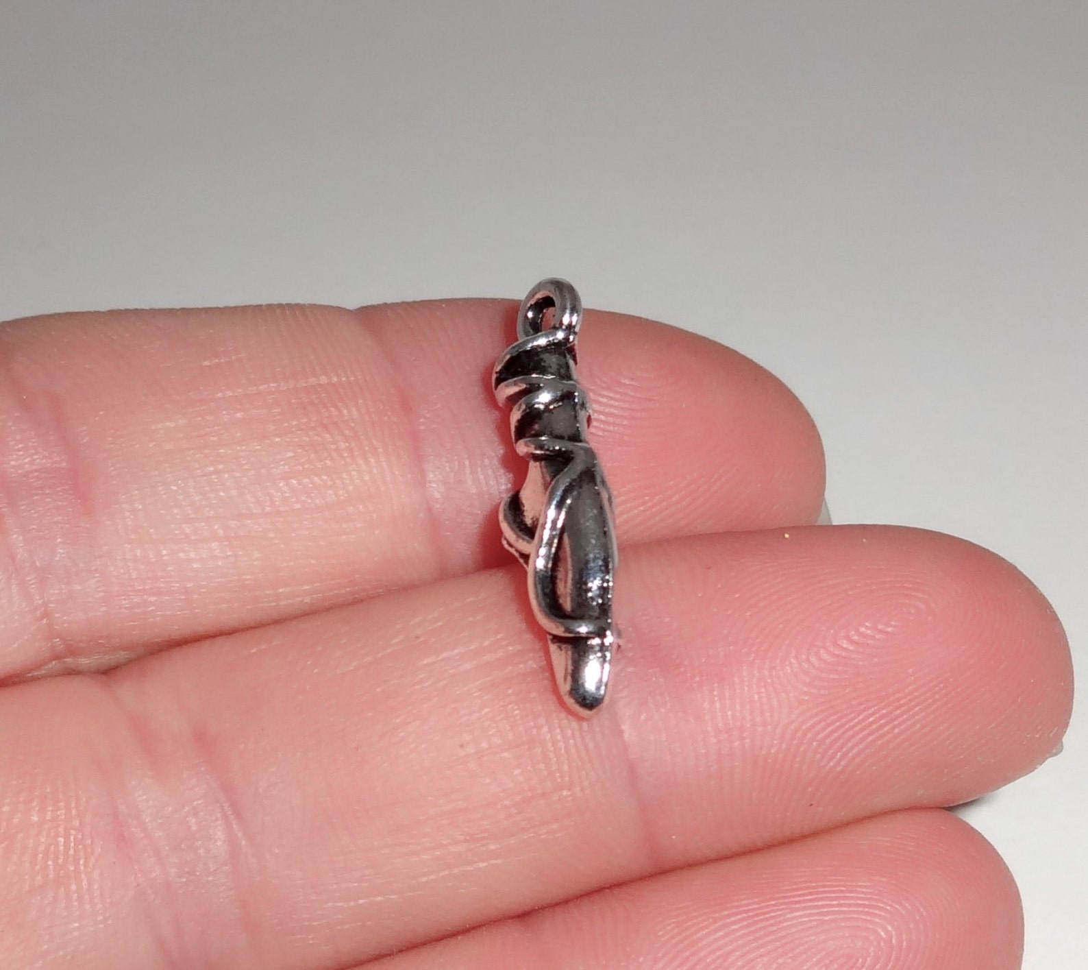 10 ballet slipper charms (3d) 23x7mm