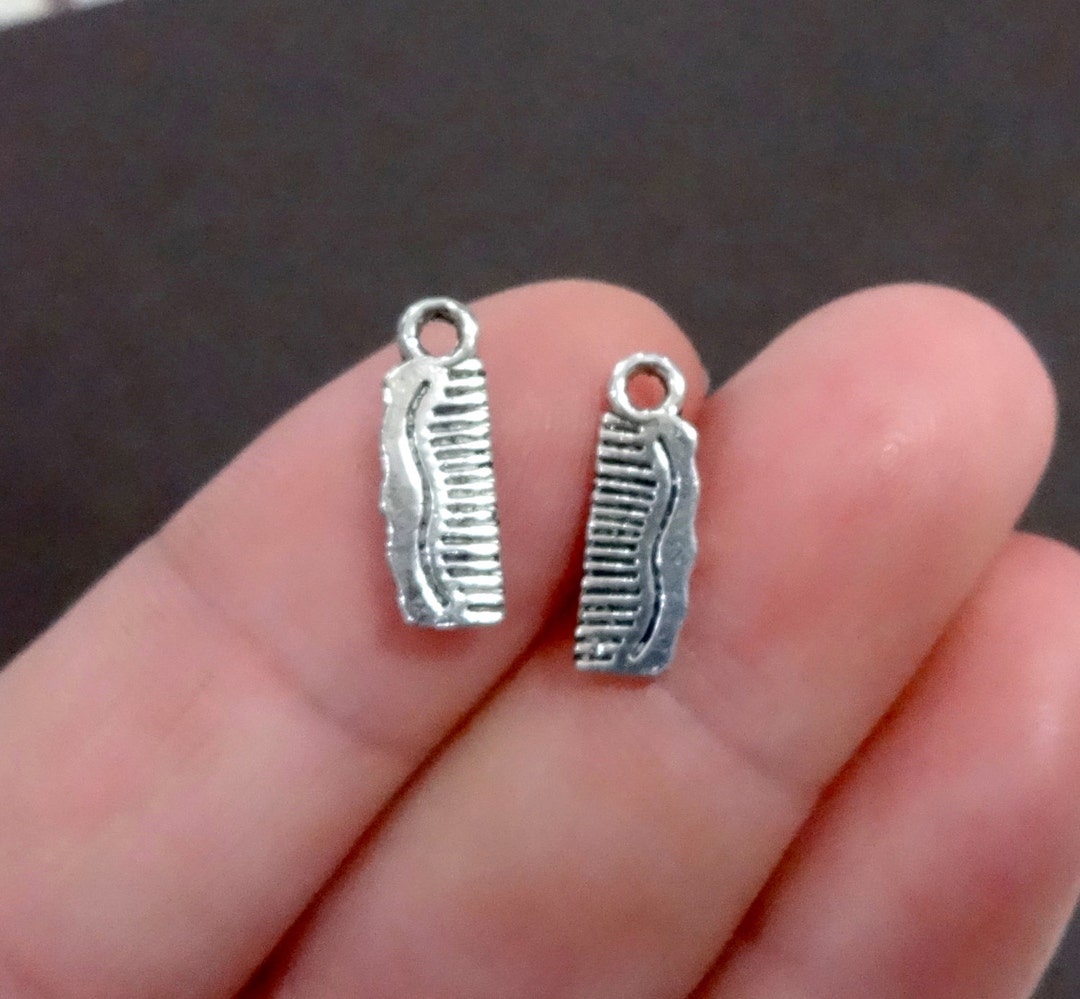 Comb Charm main image 0