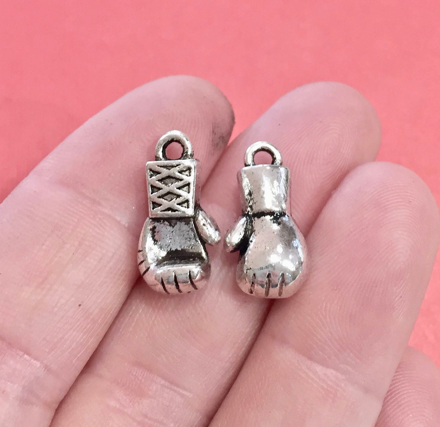 10 Charms,  Boxing Glove, antique silver, (3D) 10x18x7mm, Hole Approx. 2mm ITEM:AT1