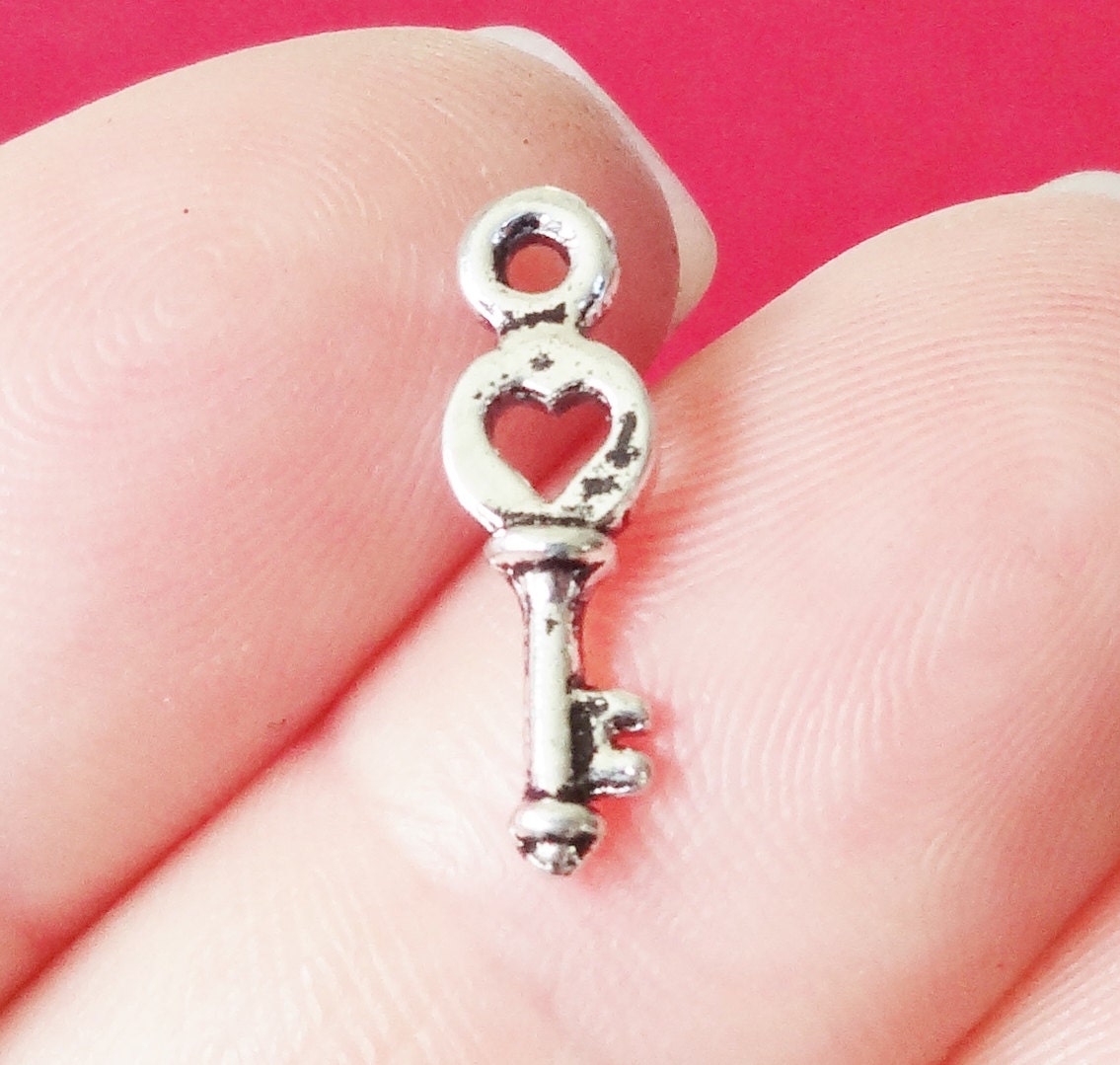 20 Charms, Heart, Key, Charm 16x4.5x3mm, Hole: 1mm - Etsy