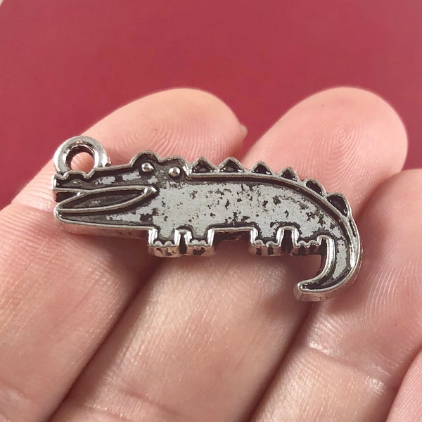 10, Gator, Alligator, Crocodile, Animal, Charm 17x31x2mm hole: 2mm SH421