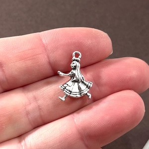 10 Charms, Girl, Fairy tale, Charms 19x12x3mm SH443