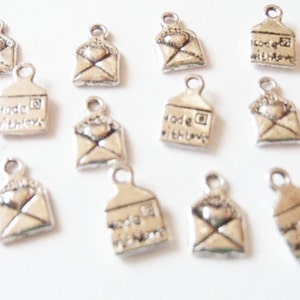 15 Charms, &quot;Made with Love&quot; Letter Charms 10x6mm ITEM:Y20