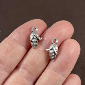 10 or 50 Charms, Corn, Cob, Vegetable (3D) Charms 15x8x5mm, Hole 1.6mm ITEM:CF4