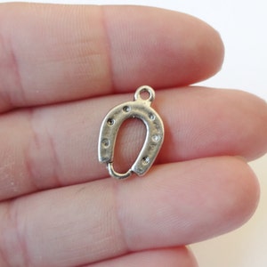 10 Horseshoe Connector Charm 18x12x2mm ITEM:Z12