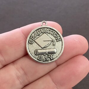 10 Charms, GRADUATION DAY, Cap, Diploma, Charm 25x22x1.4 Hole: 1.8