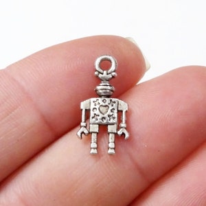 10 Charms, Robot Pendant (3D) 9x19x3mm, Hole Approx. 2mm  ITEM:BF20