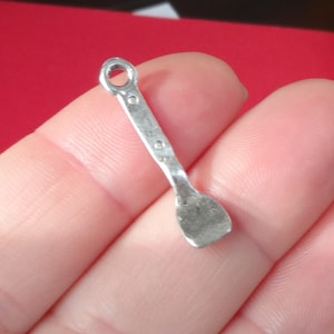 10 Charms, Spatula, Cooking, Baking, Kitchen, (3D) Charm 25x6x3mm, Hole: 2mm SH202