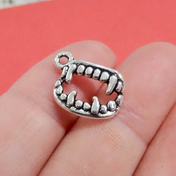 10 Charms, Vampire Teeth, Fang, Halloween, Dracula Charm 12.5x16.5x3mm, Hole: 1.5mm