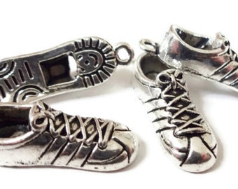 10 Charms, Gym Shoe Charms 28x9mm ITEM:J14