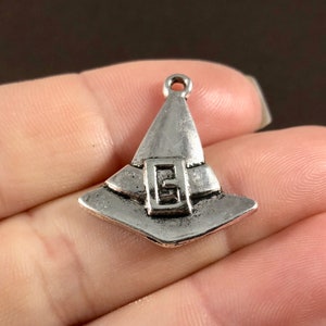 10 Charms, Witch, Hat, Pilgrim,Halloween, Thanksgiving, Charms 24.5x23x3mm, Hole: 2mm