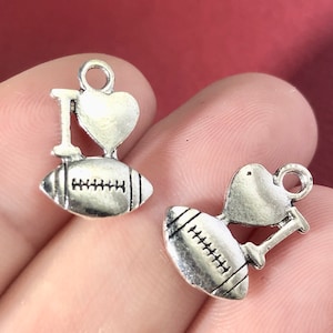 10 Charms, I Love Football, Heart, Sports, Charm (approximately) 11x14x2mm hole: 2mm SH412
