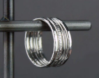 Anillos apilables de plata de ley, conjunto de cinco anillos de plata martillados, anillos simples, anillos delicados