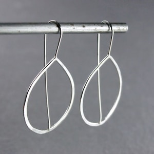 Hammered Silver Self-locking Hoops, Teardrop Hoop Earrings, Minimalist Earrings, Geometric Earrings