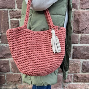 Shopper im skandinavischen Stil, Henkeltasche rot, stilvolle Alltagstasche, Geschenk für Ehefrau, moderne Sommertasche ziegelrot, Modetrend