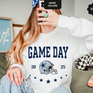 Sudadera vintage de fútbol americano de Dallas, camiseta retro para el día del partido, regalo moderno para fans de Dallas, cuello redondo del equipo Cowboy, atuendo de fútbol americano para otoño, camiseta de domingo