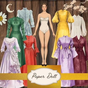 Op de afbeelding: Een vintage papieren pop met een selectie kleurrijke jurken. De pop staat naast een verscheidenheid aan jurken in groen, rood, geel, paars en wit. De woorden "Paper Doll" staan op een gouden label.