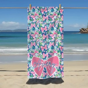 Personalisierbar Rosa Blau Kokette Bögen Strandtuch - Preppy Girl, Brautgeschenk, personalisiertes Pool-Handtuch, Sommertuch, Kokette Bogen