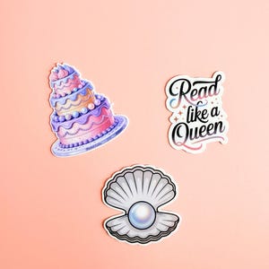 Pack d'autocollants fantaisistes - Décalcomanies en vinyle à lire comme une reine, un gâteau et des palourdes pour les filles de fantaisie livresques