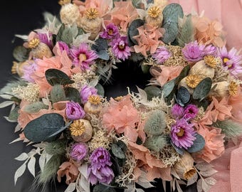 Corona de mesa con flores secas en color rosa antiguo, corona de velas con hortensias y eucalipto, decoración romántica para la mesa, regalo para ella, corona de primavera.