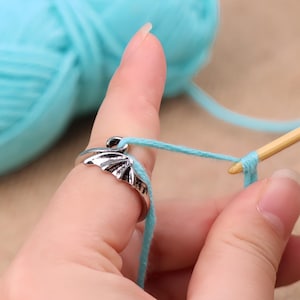 Devil Wings Yarn Tension Ring: Adjustable Silver Knitting Crochet Tool
