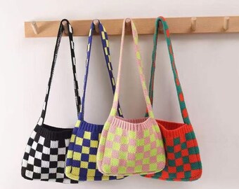 over the shoulder peg bolsa pattern