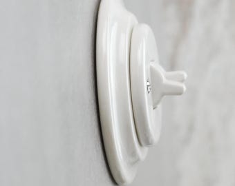 レトロセラミックダブルトグルライトスイッチ – 2連磁器製壁スイッチ、EU規格Ø60埋め込み型、ブラックまたはホワイト