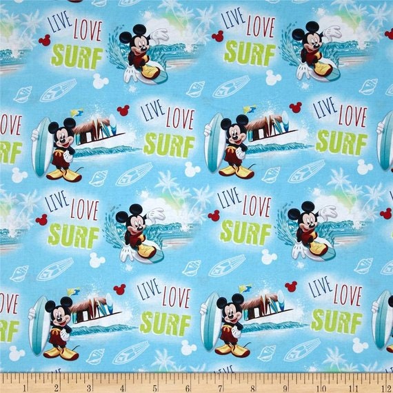 1 yard Disney /"Mickey and Minnie With Icons/" Fabric