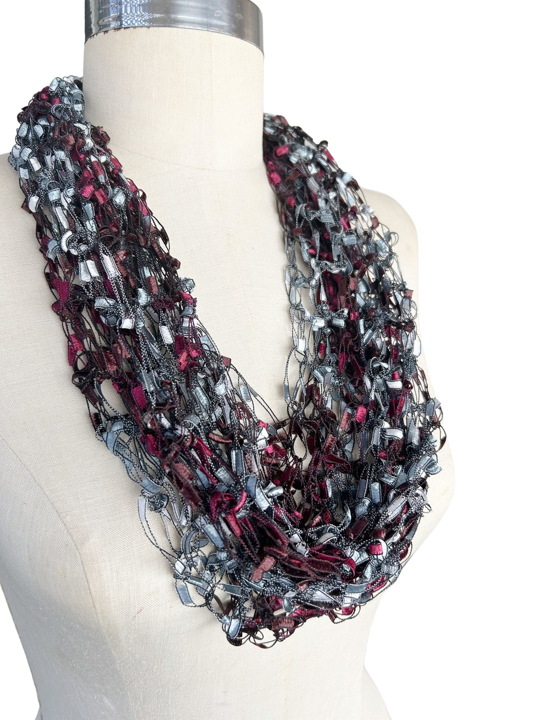 Wechselber Scarf in Ideal Red