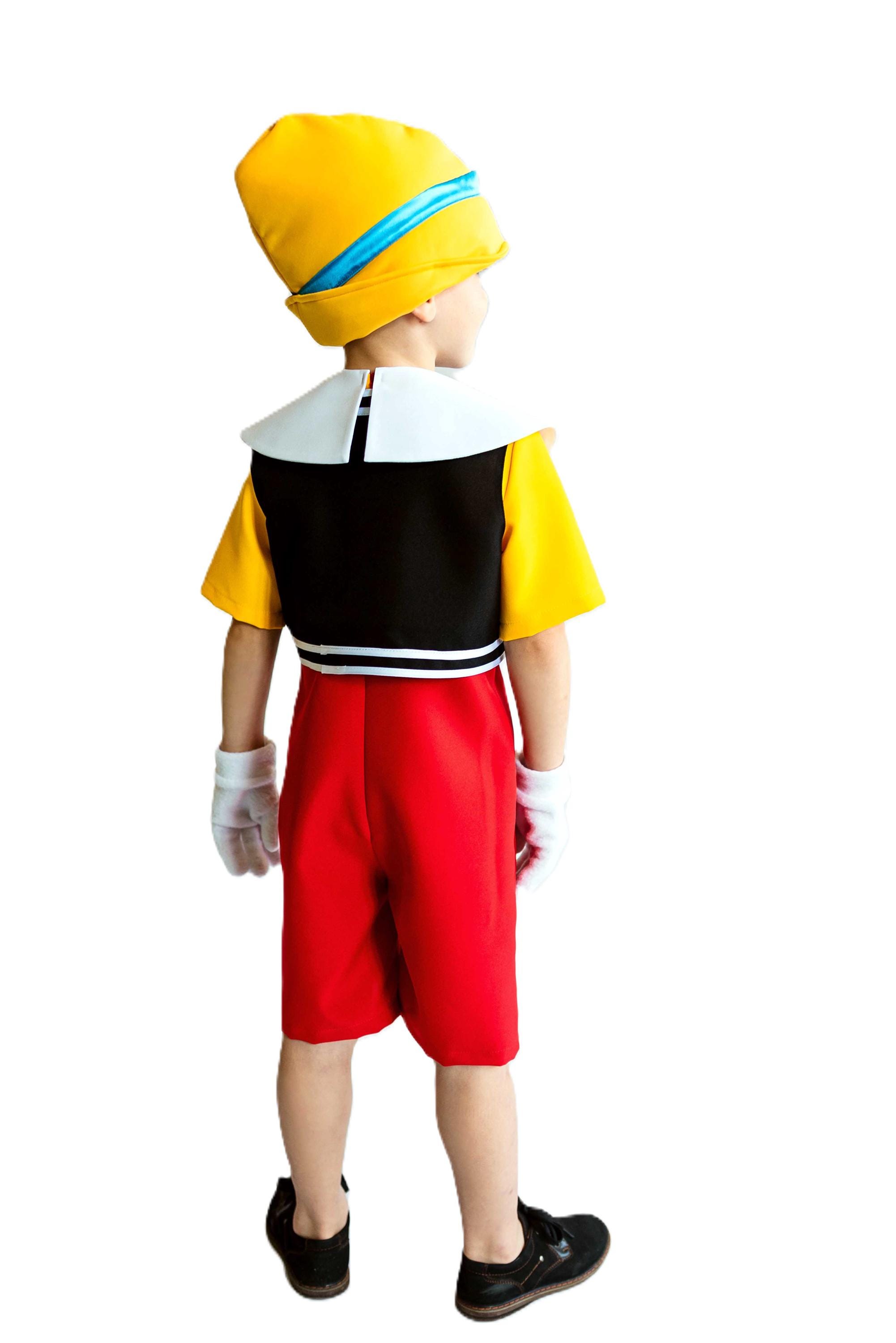 ピノキオ男の子コスチューム - 赤と黄色のショートパンツジャンプ
