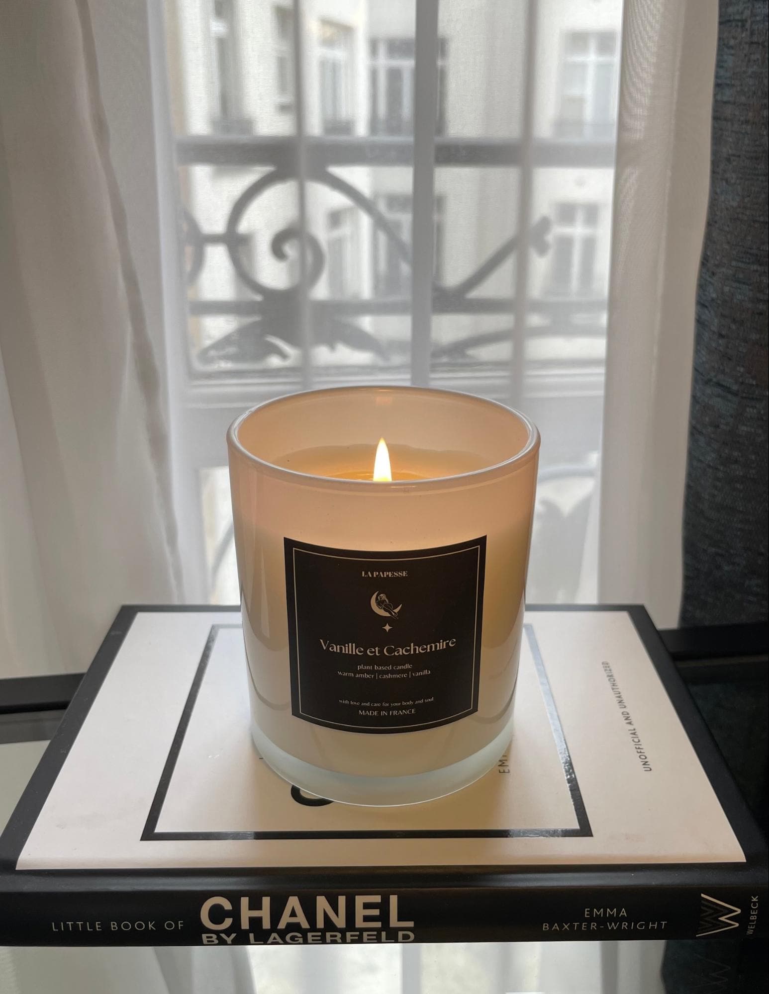 Vanille et caсhmere-bougie artisanale parfumée à la cire de soja et coco naturelle,coulé à la main,eco-friendly, longue durée de combustion