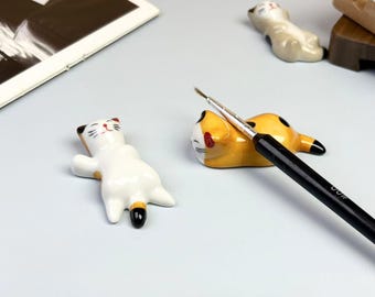 Handmade Ceramic Cat Pen Holder, Adorable Ceramic Watercolor Calligraphy Pen Holder Desktop Companion Watercolor Accessory Artist Gifts
