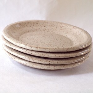Piatti da pranzo in gres fatti a mano: stoviglie in ceramica bianco terra, set da 4