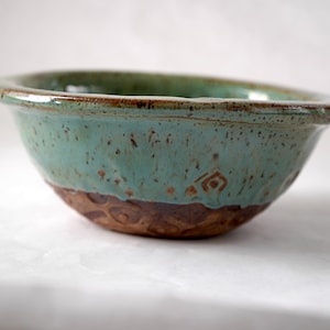 Pottery bowl, Ceramic bowl, perfect for an individual or small size serving bowl