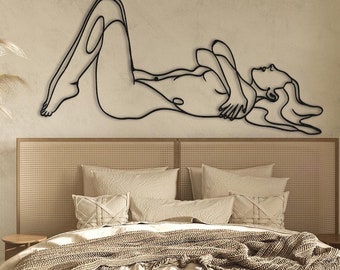 Minimalist Metal Woman Line Art: Abstract Wall Decor