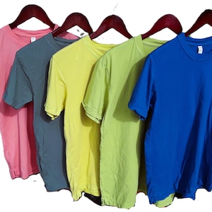 T-shirts unisexe en bambou et coton biologique/teints à la main