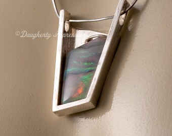 Colgante de ópalo trapezoidal, ópalo australiano y plata, piedra de nacimiento de octubre, OOAK