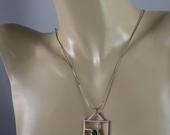 Collar con colgante de helenita cuadrada de plata de ley moderna: regalo de joyería geométrica