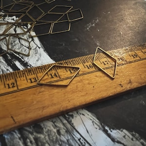 brass link connector diamond shaped | parallelogram rhombus ring hoop | raw brass | 23mm x 13mm | jewelry making supply | portland oregon