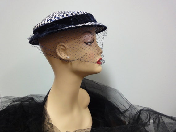 1950s Houndstooth Check Hat Navy Blue, White Silk… - image 3