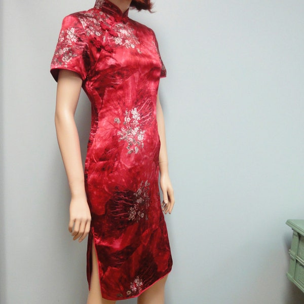 Cranberry Red Cheongsam Vintage 70s 80s Asian Wiggle Dress or Chinese Qipau in Womans Medium