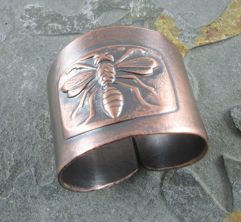 Copper Bee Cigar Band Ring,Beekeeper Gift,Rustic Bee Jewelry Bee Ring