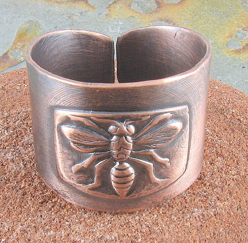 Copper Bee Cigar Band Ring,Beekeeper Gift,Rustic Bee Jewelry Bee Ring