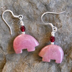 Rhodonite Zuni Bear Fetish Animal Earrings  * No Matrix 0624zb9