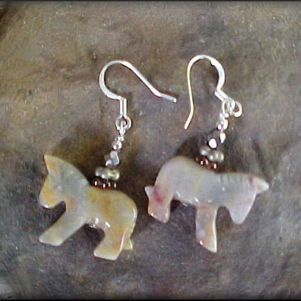 Crazy Lace Agate Carved Stone HORSE Equestrian Earrings 0921H