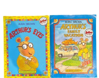 VTG Set of 2 Arthur Books, Arthurs Eyes, Family Vacation, by Marc Brown, PB