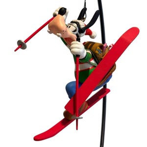 Vintage 1990&#39;s Disney Goofy Skiing Christmas Ornament, EUC