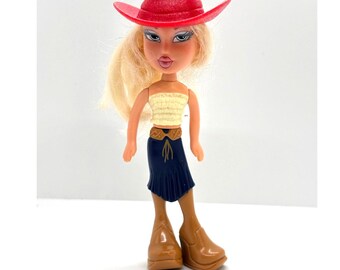 Vintage 2003 McDonald's Happy Meal Bratz Cloe Mini Doll